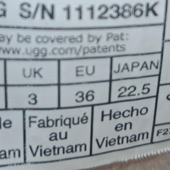 UGG Kids Classic Mini Boots - Cream - Picture 8 of 9